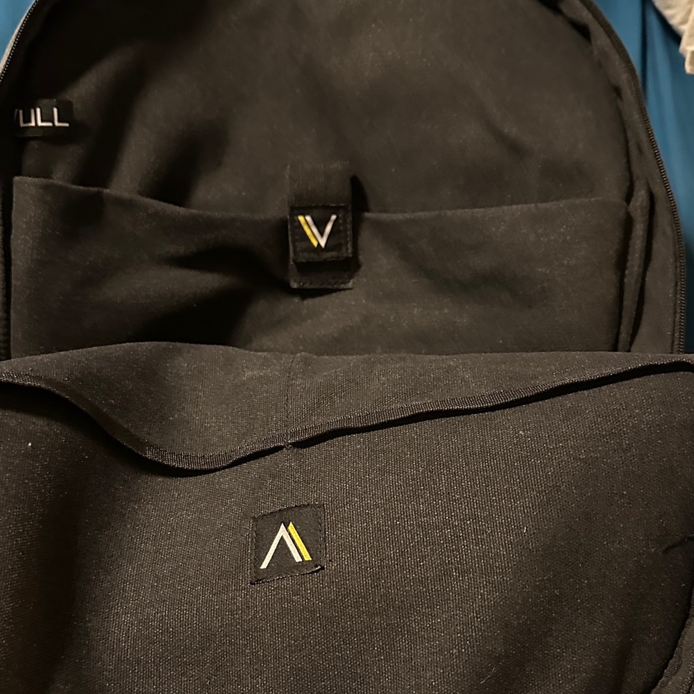 Stylish Gray Backpack for Everyday Use - Picture 5 of 5